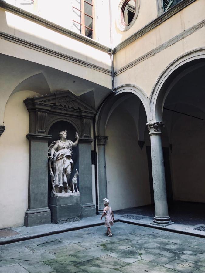 Traviata Appartamento Storico - Palazzo Tolomei Флоренция Экстерьер фото
